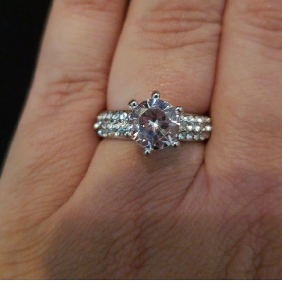 Solitaire cubic zirconia solitarie ring - Picture 3 of 5